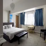 Brater Luxury Hotel
