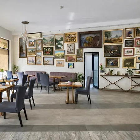 برايتر لوكشوري فندق بوخارست