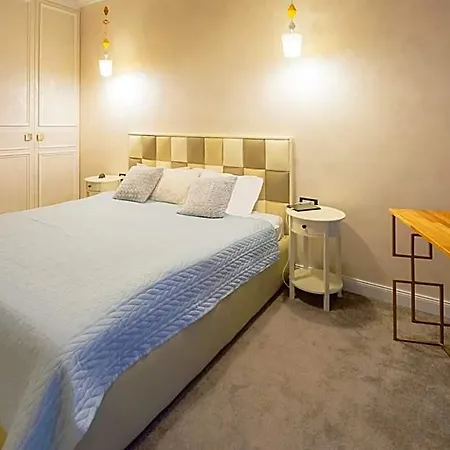 Brater Luxury מלון 4*