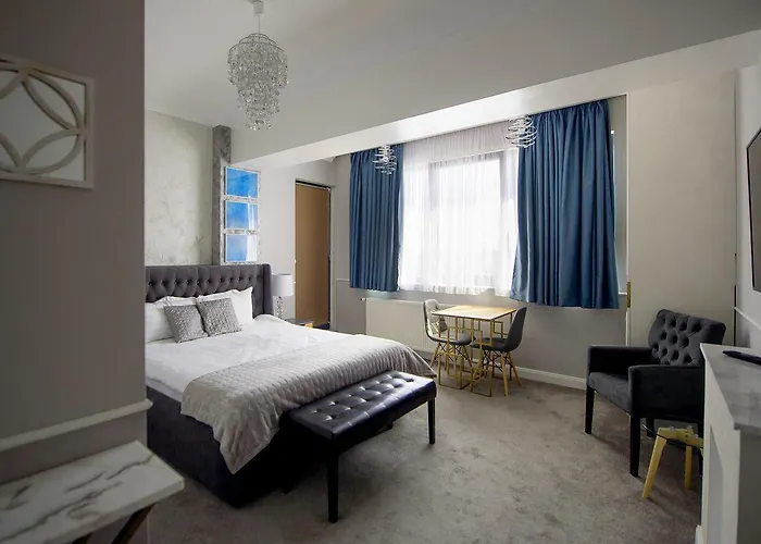 Brater Luxury Hotel