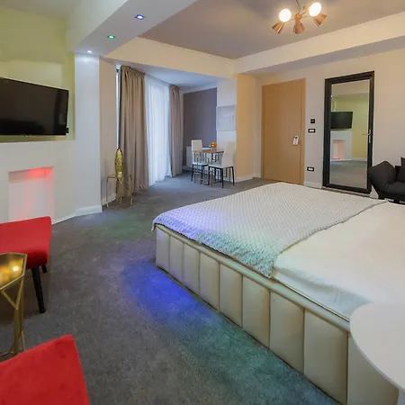 Отель Brater Luxury