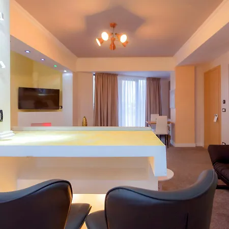 Brater Luxury Отель 3*